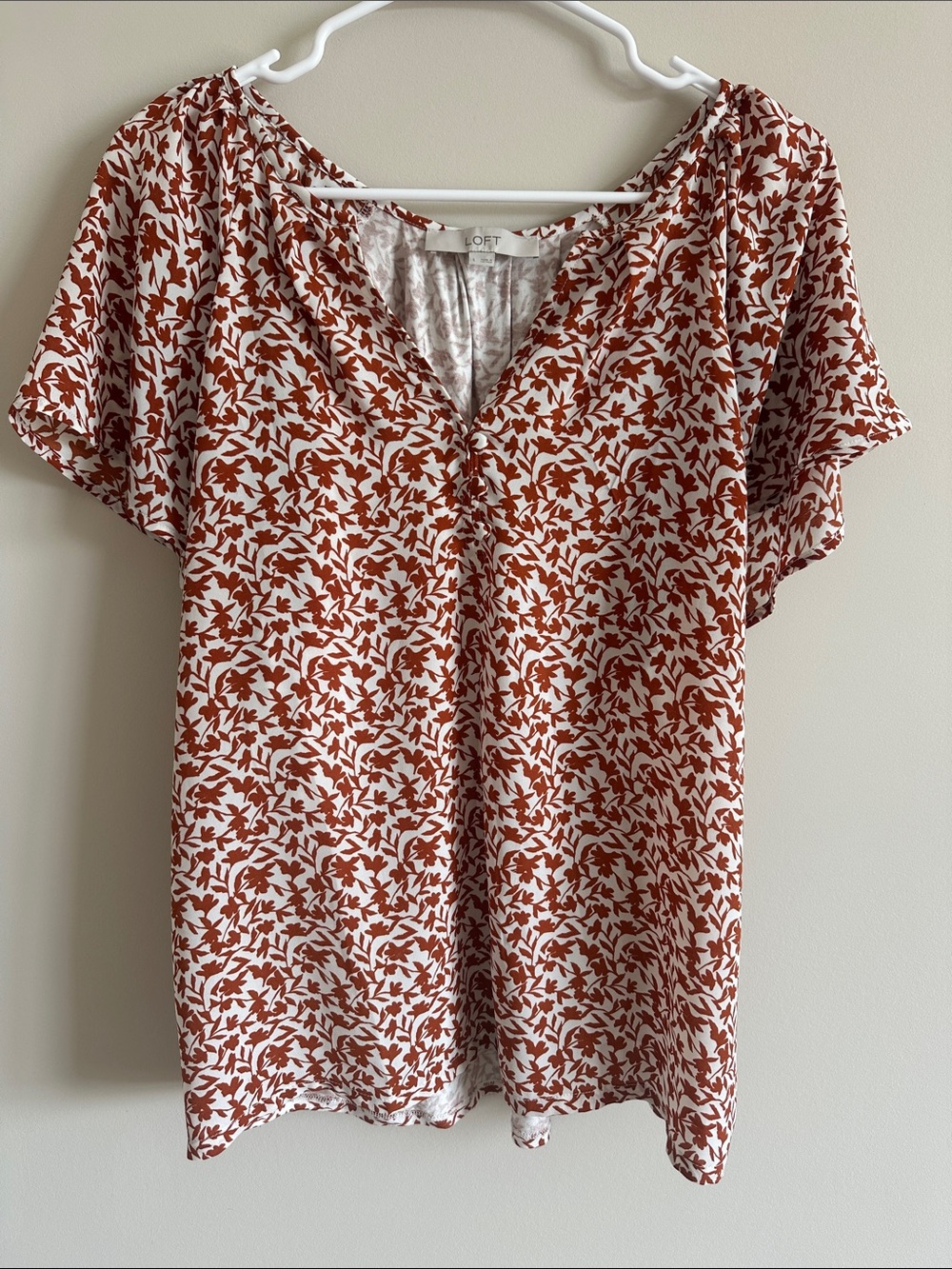 LOFT White & Rust Botanical V-Neck Flutter Sleeve Blouse